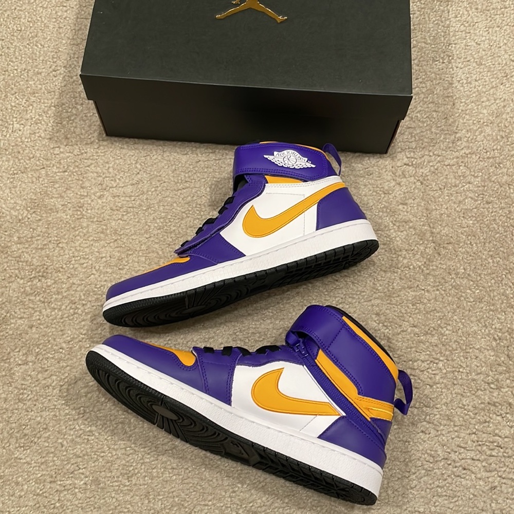 Nike Air Jordan 1 Hi FlyEase men size 10 brand new with box Lakers color - Picture 3 of 7